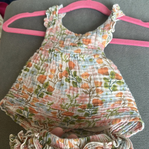 Angel dear dress set with bloomers - Picture 1 of 3